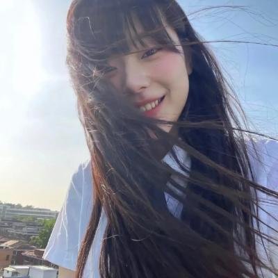 爱寓春光 海报